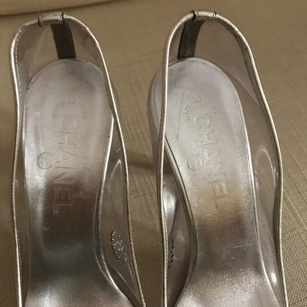 Chanel silver leather/clear Cinderella Slippers - Picture 6 of 8